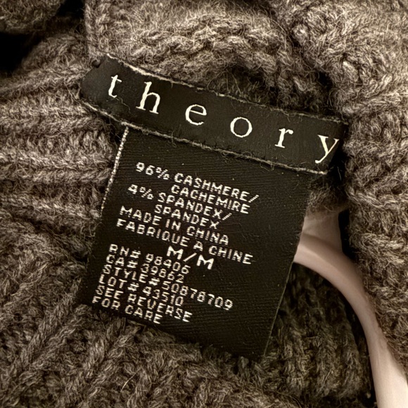 Theory knit turtleneck, S/M - Picture 3 of 3
